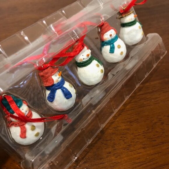 Hallmark Let It Snowmen Christmas Tree Ornament Set Pre-Owned. - Picture 7 of 10